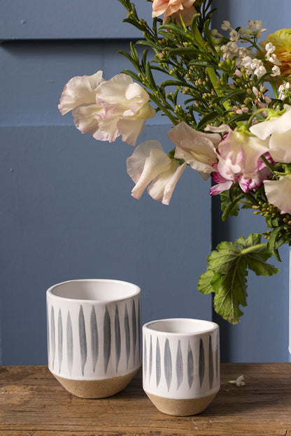 Cyra White with Blue Strokes Pot 2 inch