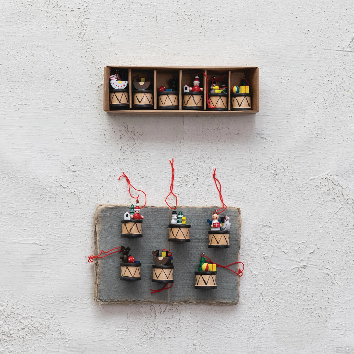 Assorted Wooden Vintage Holiday Drum Ornaments (single)